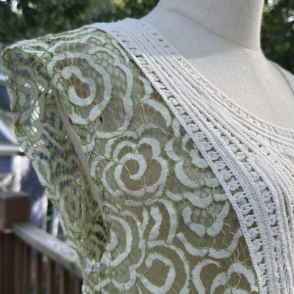 MYSTREE Mint Green Ivory Lace Crochet Cap Sleeve Top S/M - Picture 6 of 9